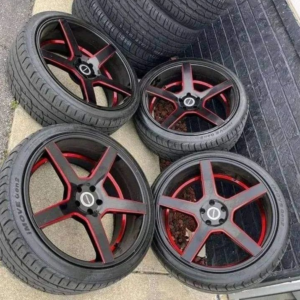 Wheel set Hellcat reps with tires